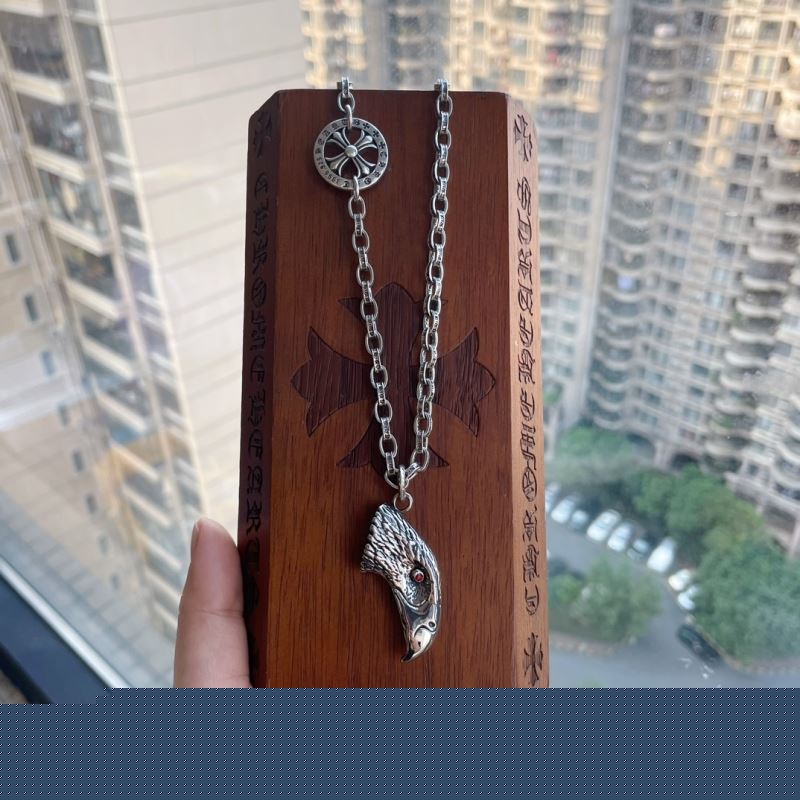 Ch**me He**ts necklaces